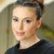 Alyssa stop�e � l'a�roport !