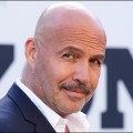 Billy Zane obtient un r�le dans la deuxi�me saison de Stick