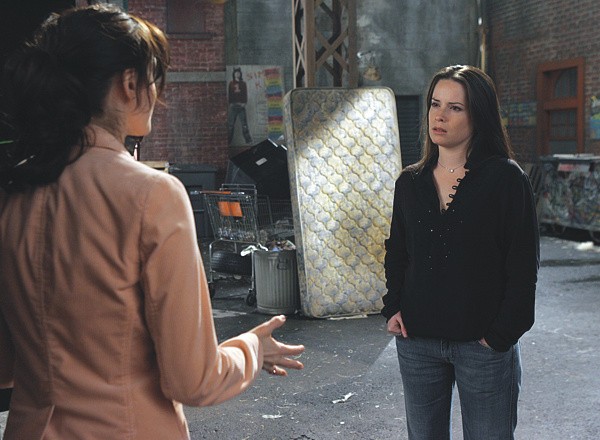 Paige (Rose McGowan) et Piper (Holly Marie Combs)