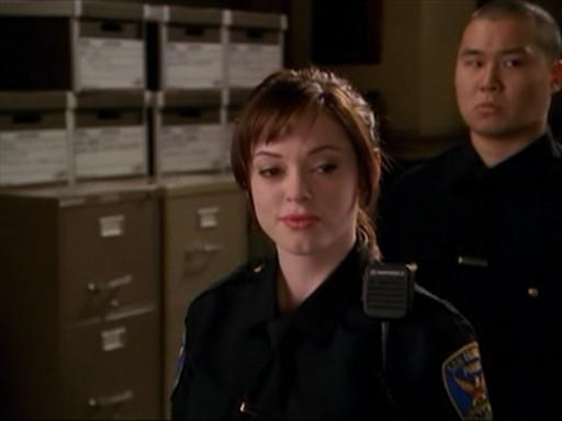 Paige fait une formation de policière
