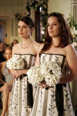 Phoebe et Piper en demoiselles d'honneur pour le mariage de Paige et Henry